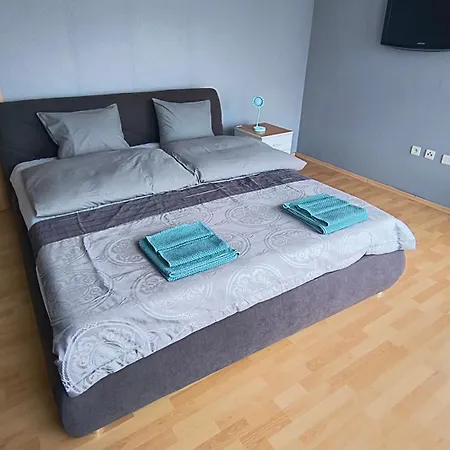 Pretty Nice View Apartment, Private Parking, 8Min To Center By Car Bratislava Exterior photo