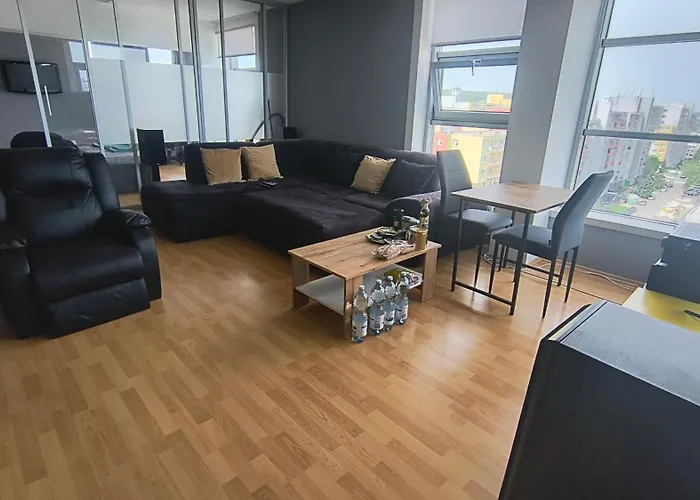 Pretty Nice View Apartment, Private Parking, 8Min To Center By Car