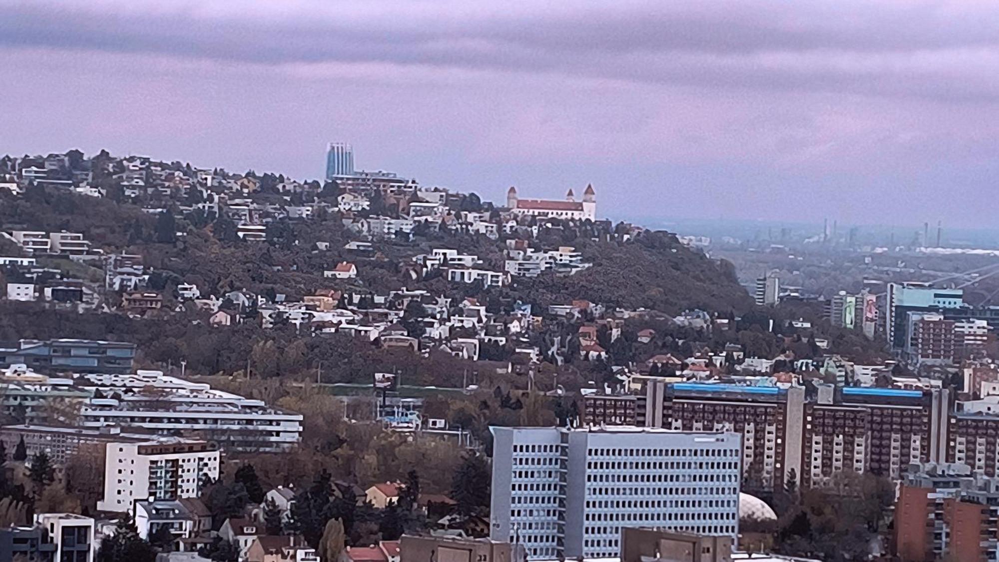 Apartmán Pretty View Apartment, Private Parking, 8min To Center By Car Bratislava