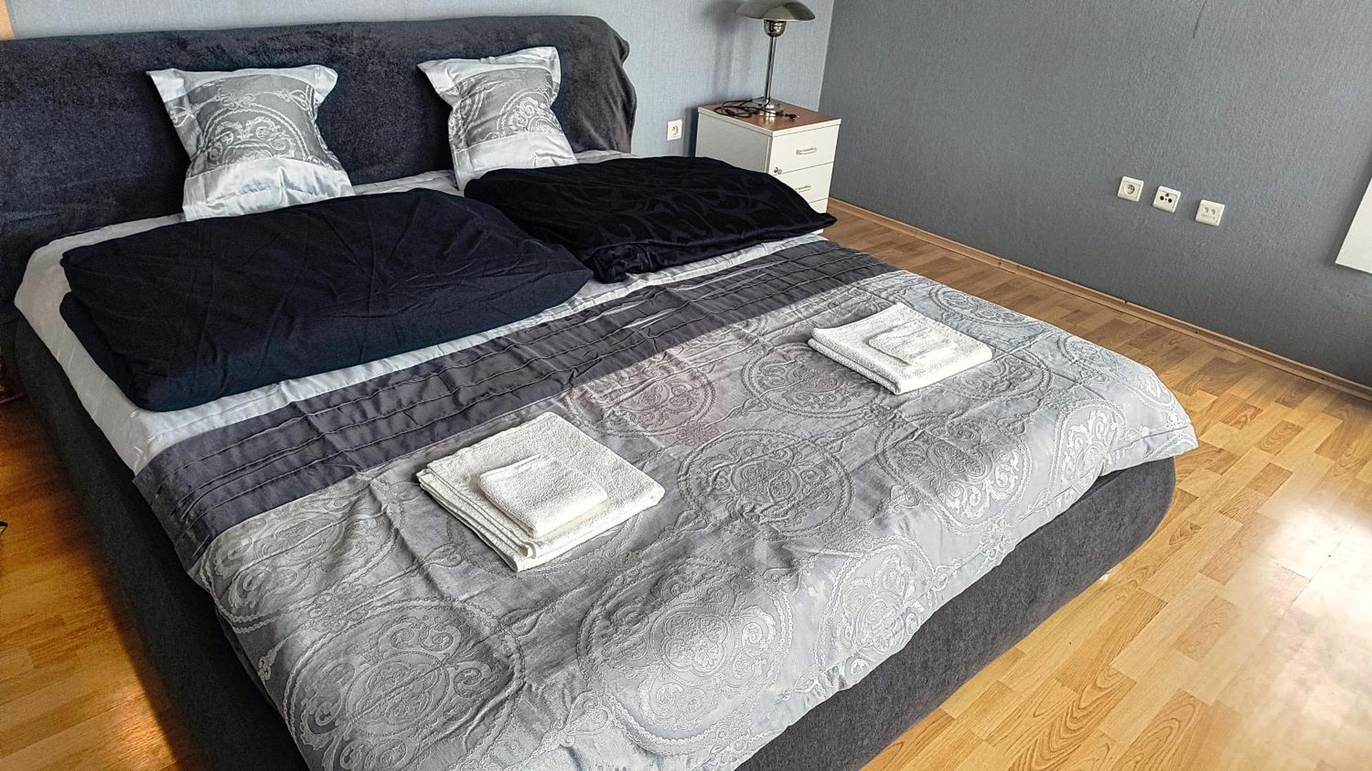 Apartmán Pretty View Apartment, Private Parking, 8min To Center By Car