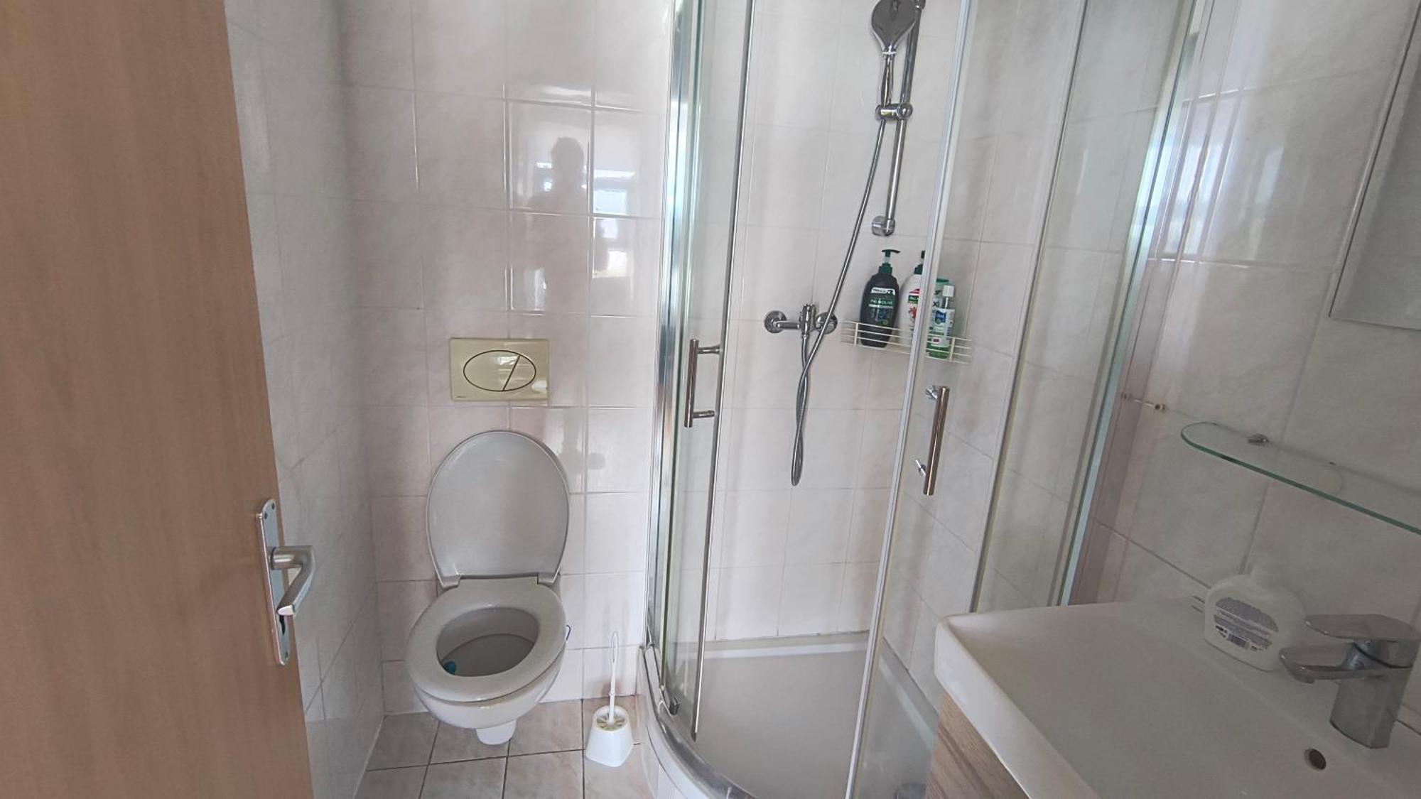 Pretty View Apartment, Private Parking, 8min To Center By Car *