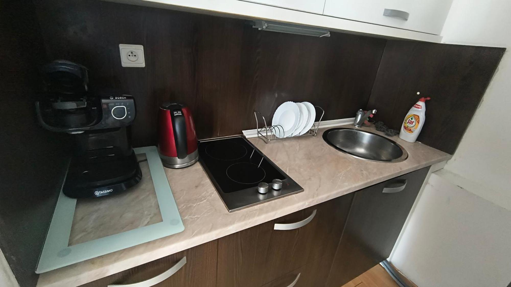 Pretty View Apartment, Private Parking, 8min To Center By Car Apartment